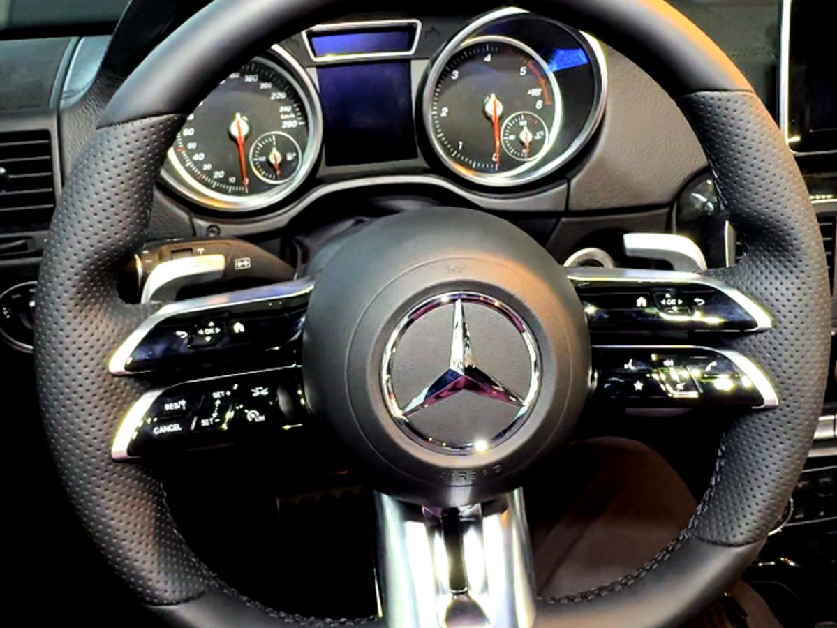 Performance Lenkrad 2025 für G-Klasse W463 Mercedes Benz inkl. Airbag (CE geprüft)