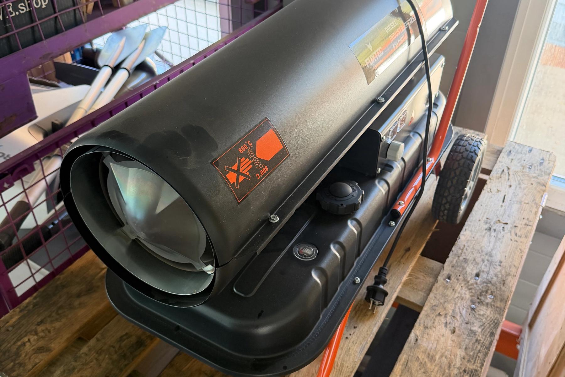 FUXTEC Diesel-Heizkanone FX-DH116 – 30 kW – neuwertig, kaum benutzt