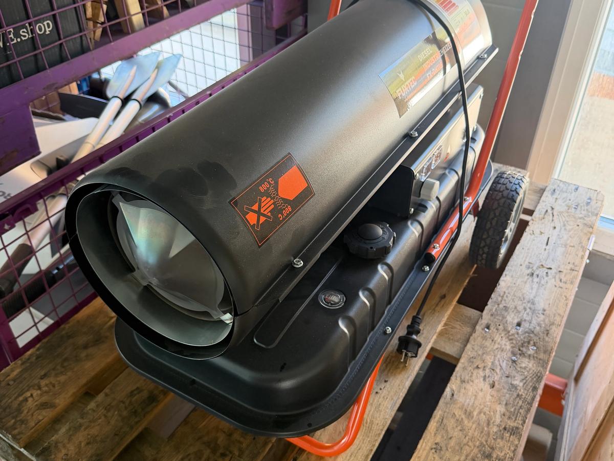 FUXTEC Diesel-Heizkanone FX-DH116 – 30 kW – neuwertig, kaum benutzt