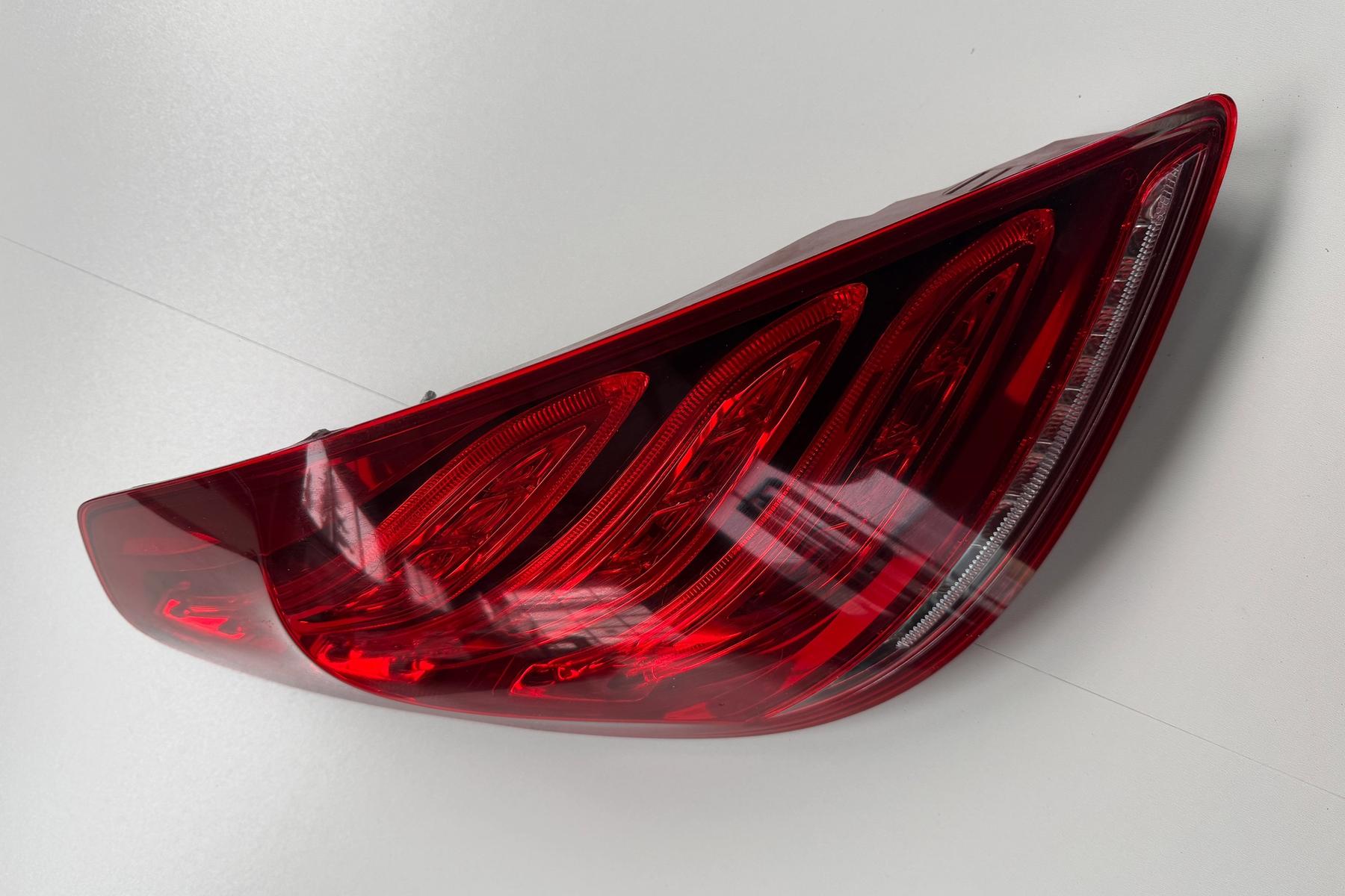 Rücklicht, Rückleuchte S-Klasse W222 hinten links A2229065601 L