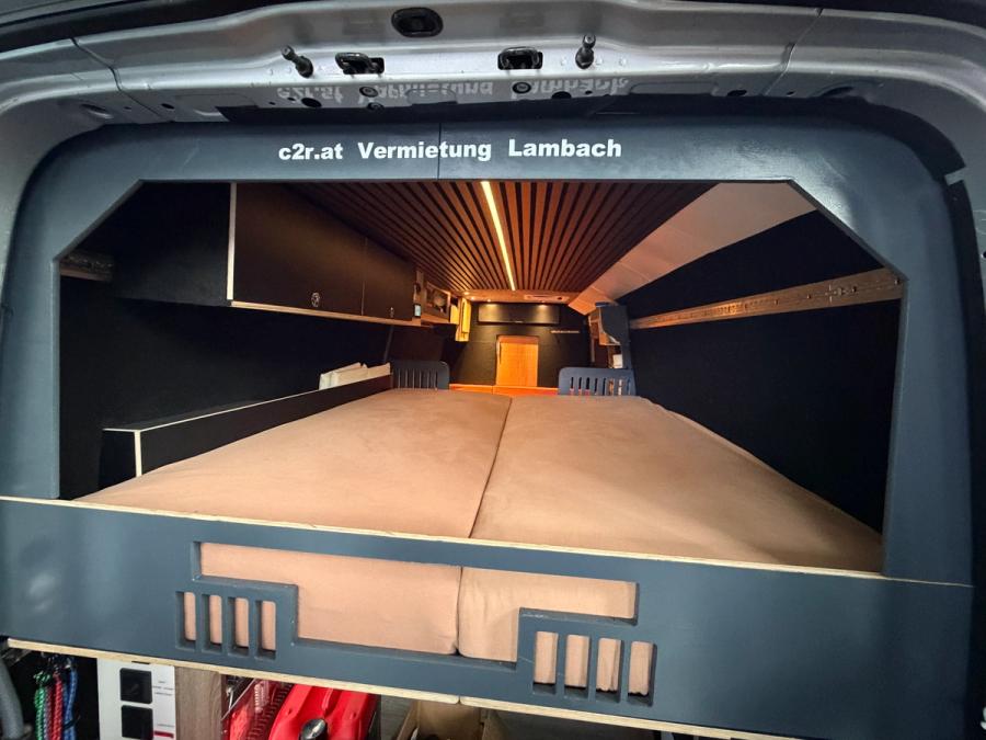 Adventure Van (Reisemobil) • VW Crafter 4Motion • Doppel + Notbett