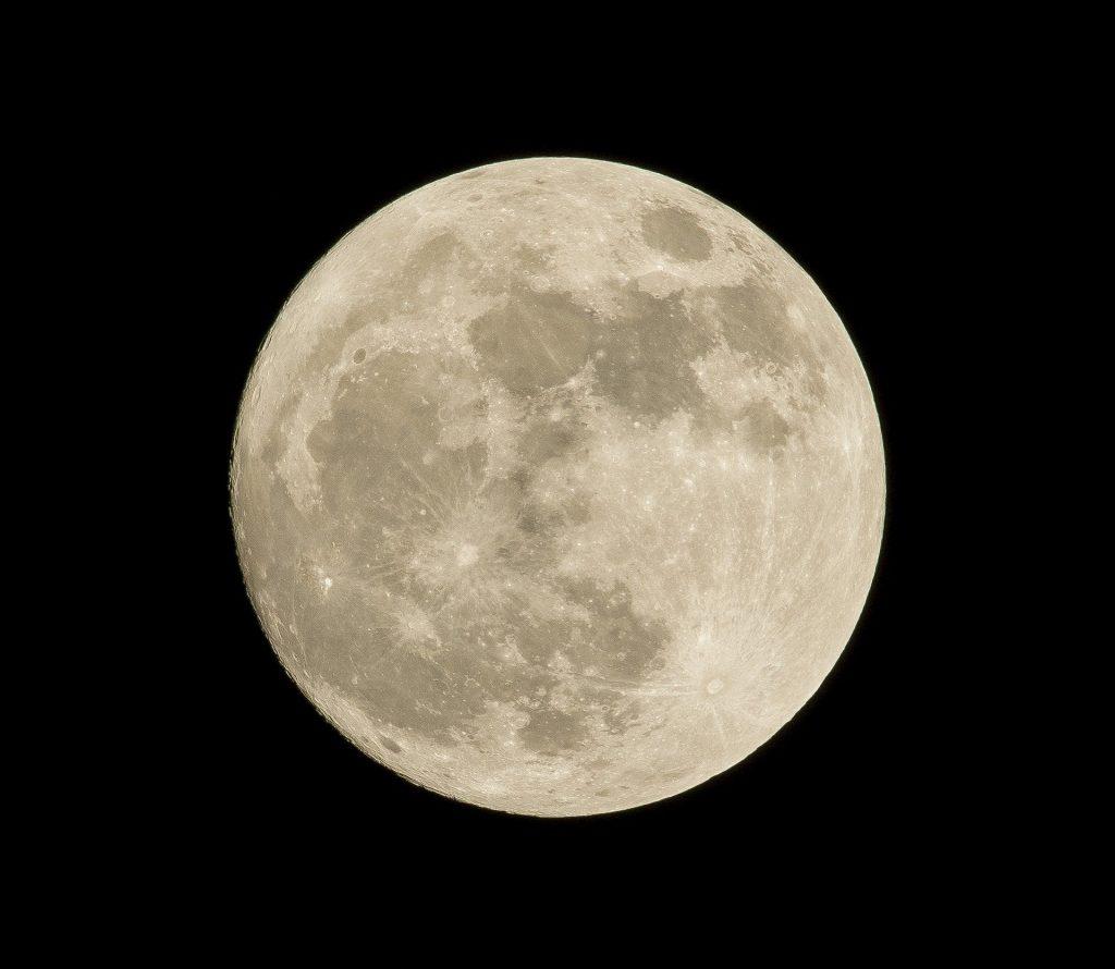 Per alcune persone le abbuffate avvengono di notte