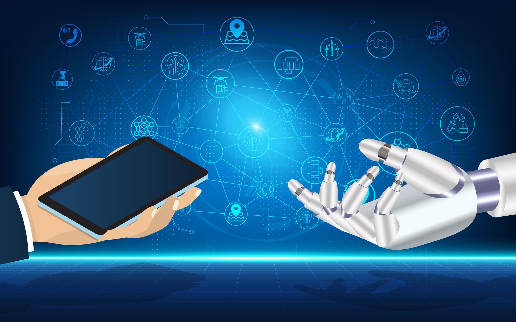 スマートフォンを持つ人間の手とロボットの手が向かい合っている画像。背景にはデジタルアイコンが散らばっている。