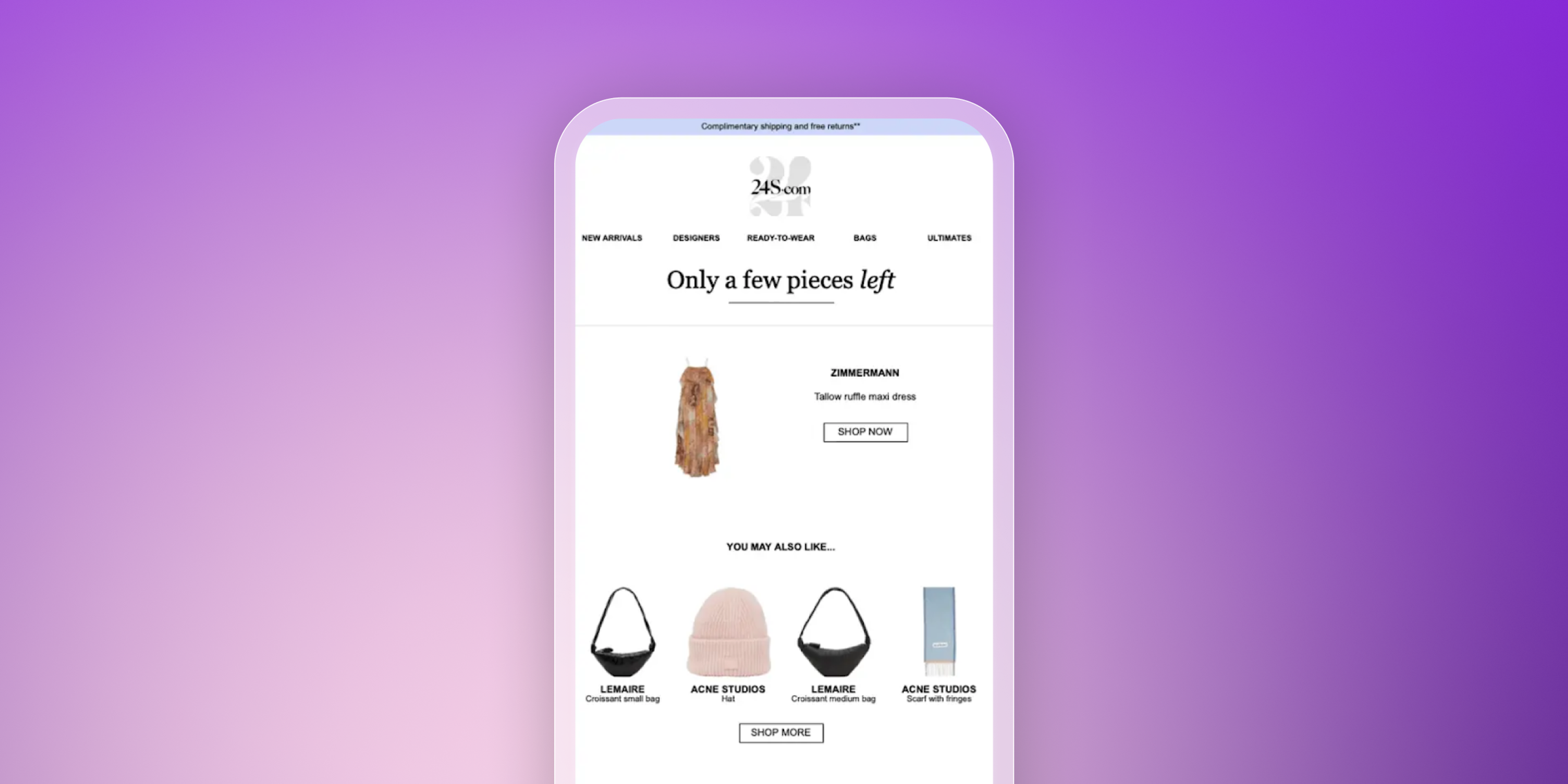 Un teléfono móvil que muestra un sitio web de comercio electrónico con el mensaje "quedan pocas unidades" para una prenda y otros accesorios, sobre un fondo degradado morado.