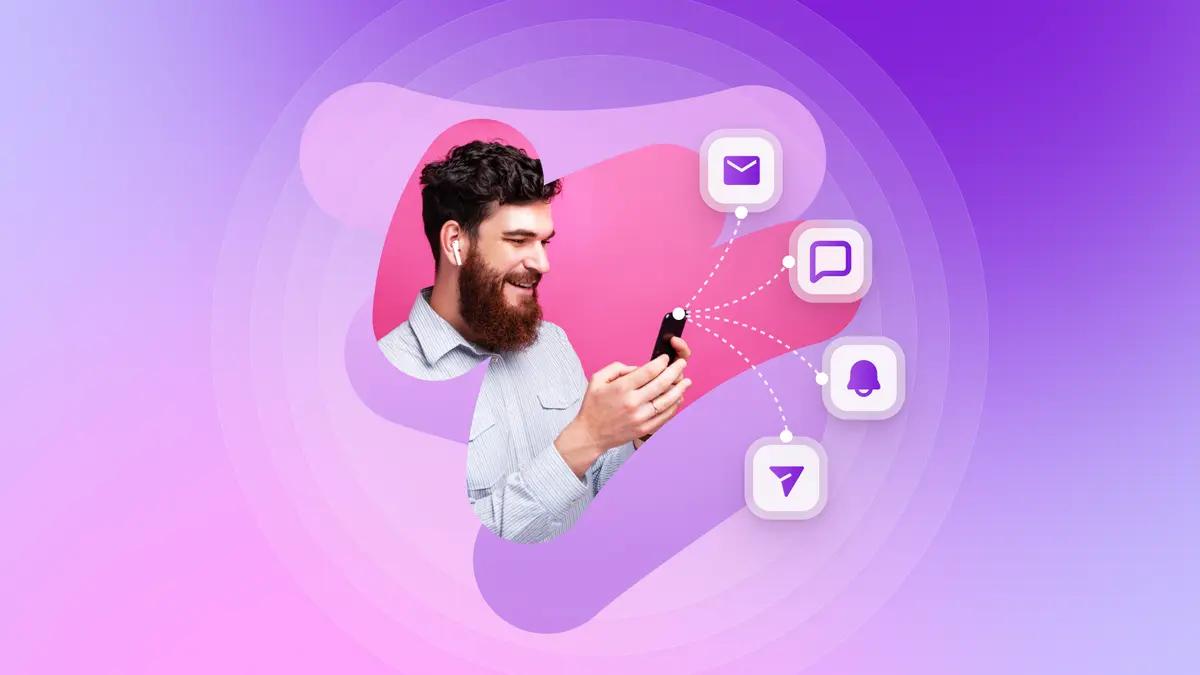 Um homem usa um smartphone conectado a ícones que representam e-mail, bate-papo, notificações e mensagens.