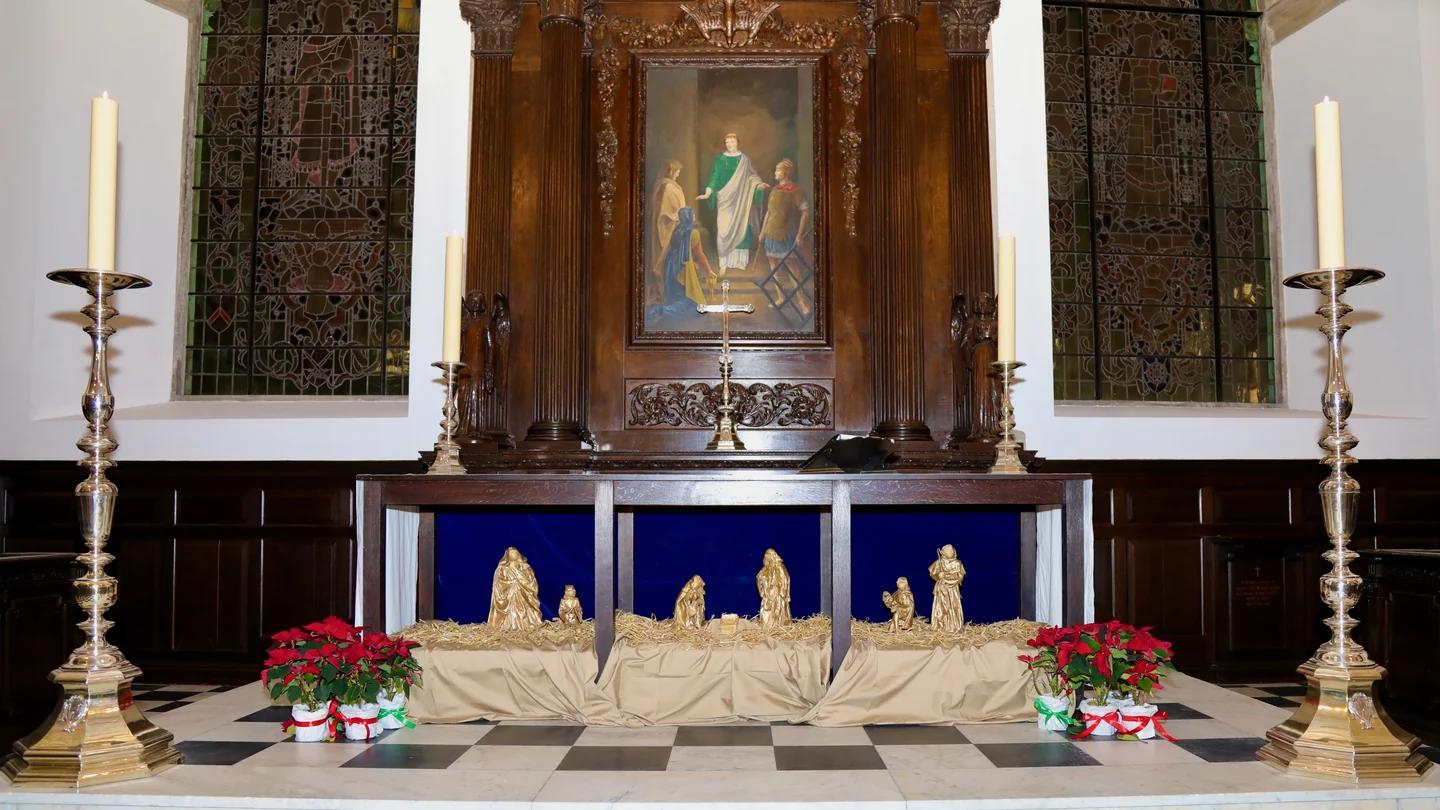 The altar at St Lawrence Jewry prepared for a service.