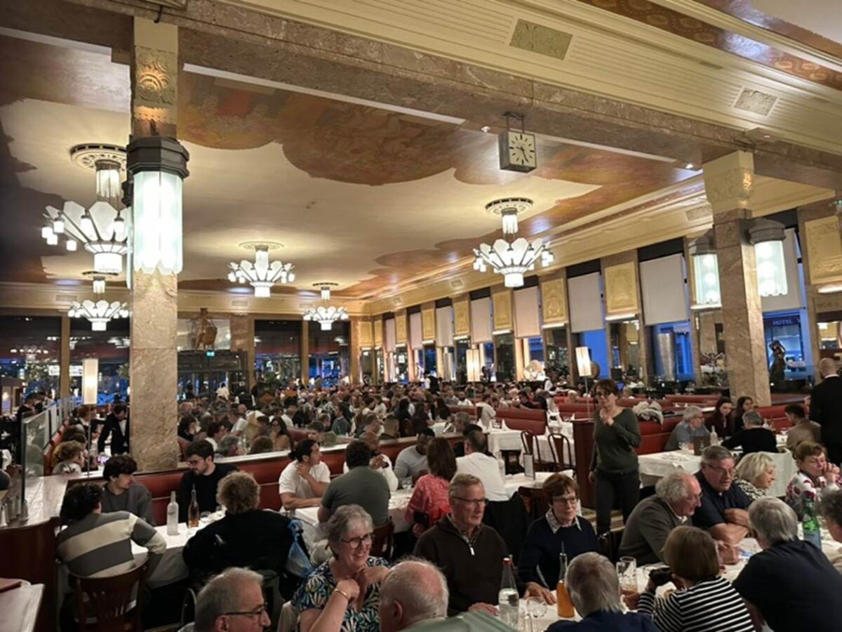 A crowded dining room at Brasserie Georges