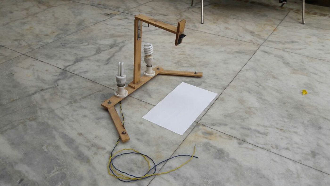 DIY table-top recording tripod rig