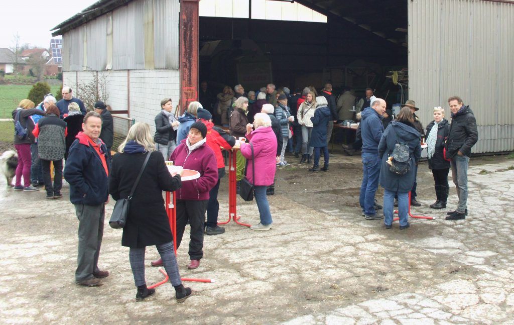 120 Besucher beim Osterfeuer des Ski-Clubs 2018