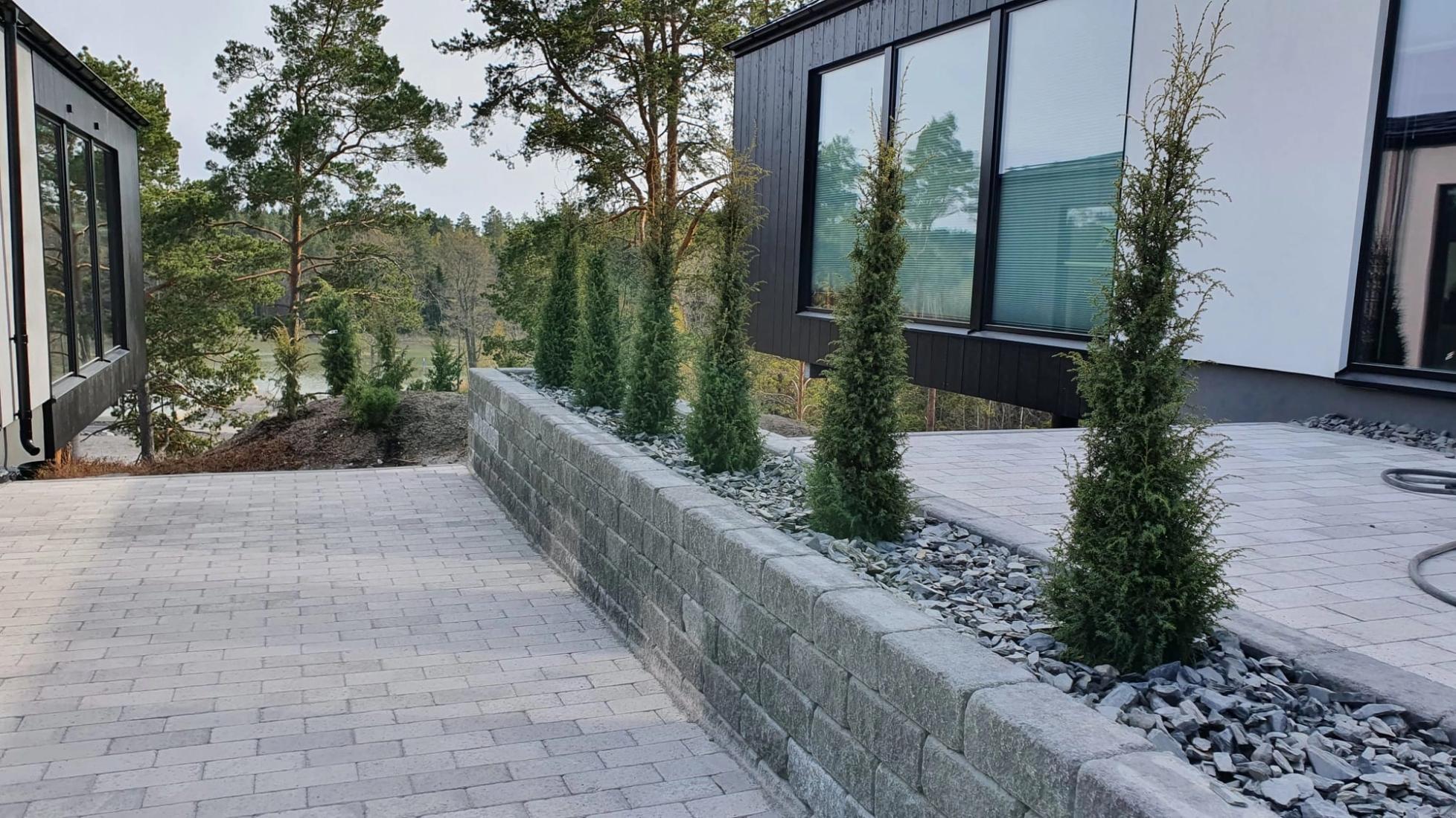 Pihakivetys luonnonkivilaatta.