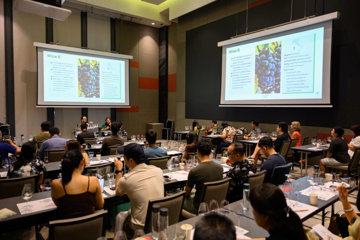 Taste Without Labels: A Blind Exploration of Italy's 6 Native Grapes - Masterclass Image 3