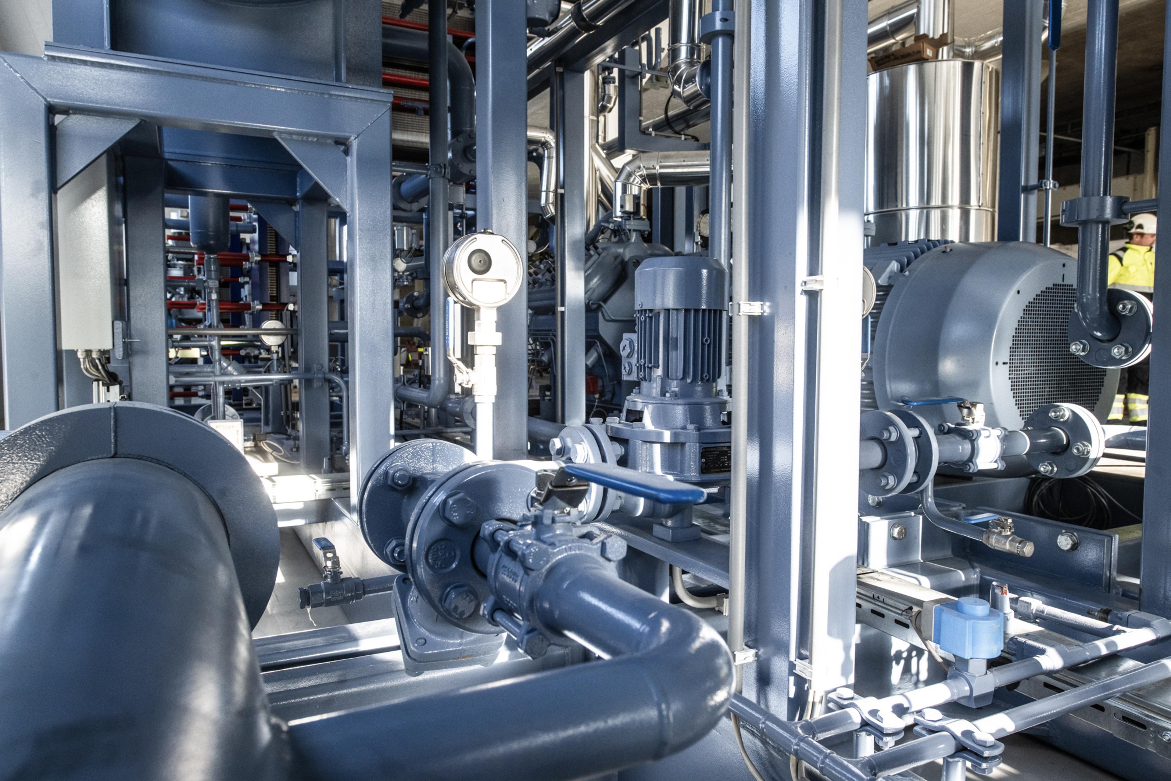 A view through Aneo Industry's high-temperature heat pump, called "Frigg"