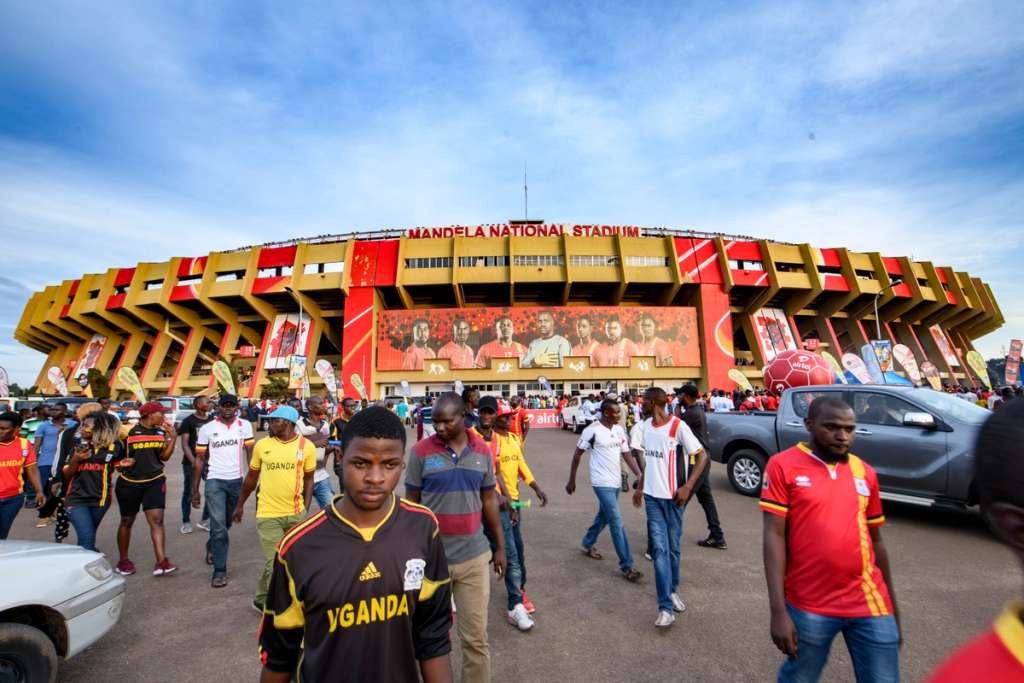com 232 una partita di calcio in uganda