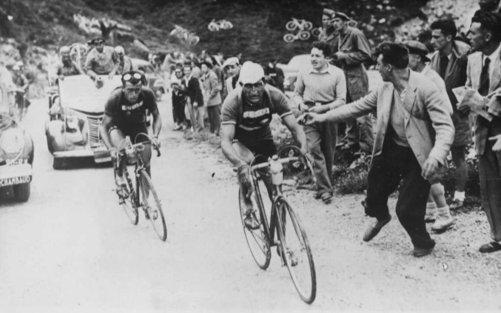 nessuno sport ci fa capire il novecento come il ciclismo da Ultimouomo.com nessuno sport ci fa capire il novecento come il ciclismo