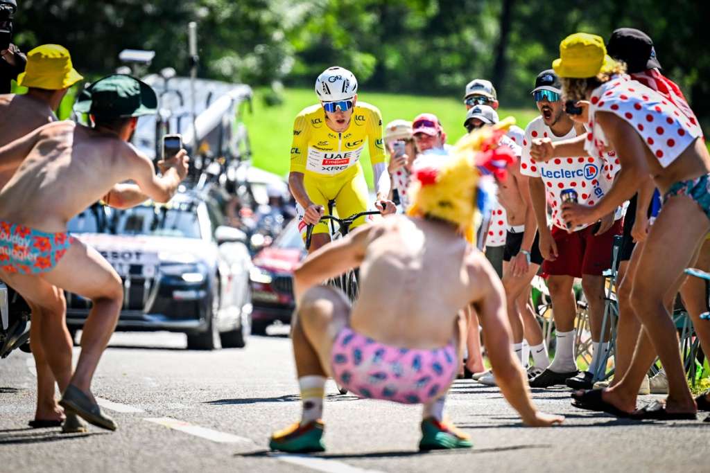 perch233 ci sono cos236 tante teorie su pogacar e il doping