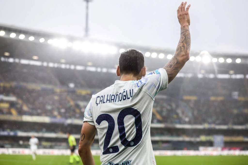 hakan 199alhanolu 232 il calciatore del mese aic di ottobre da Ultimouomo.com hakan 199alhanolu 232 il calciatore del mese aic di ottobre