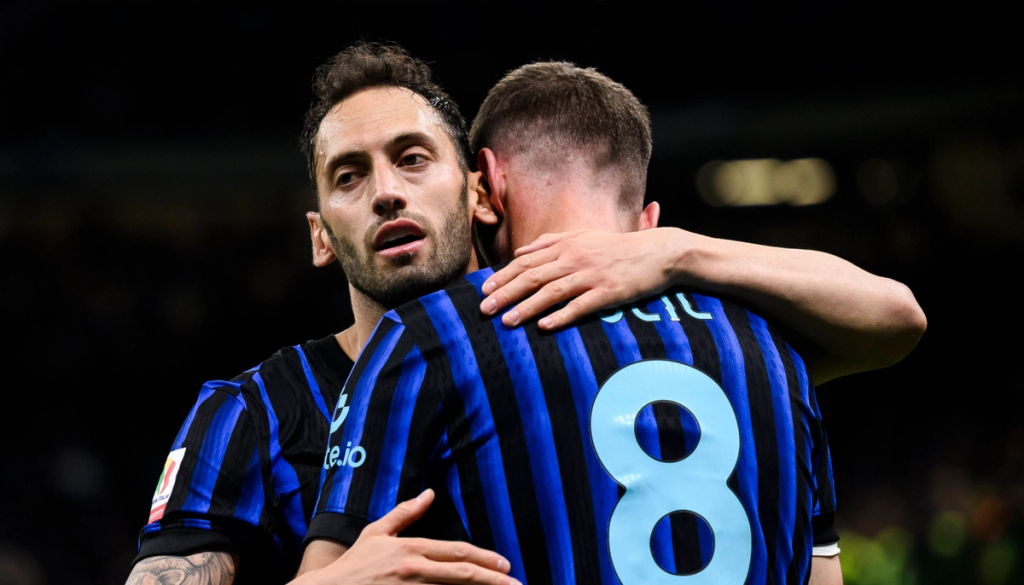 Çalhano?lu e altri dieci