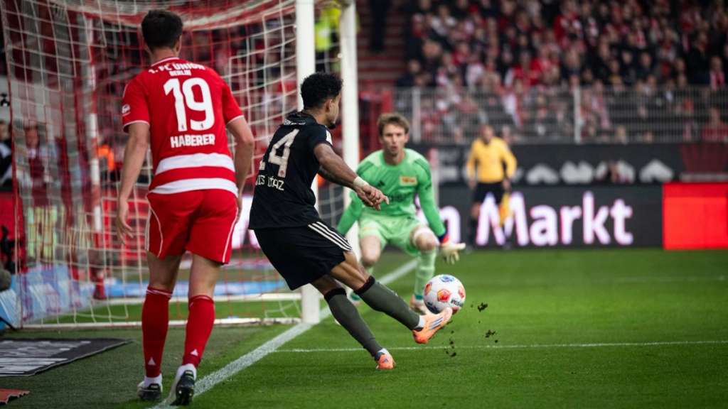 Luis Diaz non poteva fare quel gol, e lo ha fatto lo stesso Luis Diaz non poteva fare quel gol, e lo ha fatto lo stesso