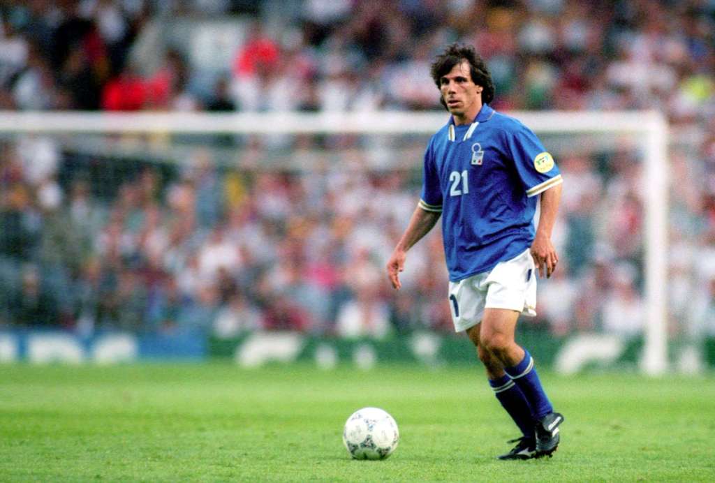 8 giocate per rivivere la magia di gianfranco zola da Ultimouomo.com 8 giocate per rivivere la magia di gianfranco zola