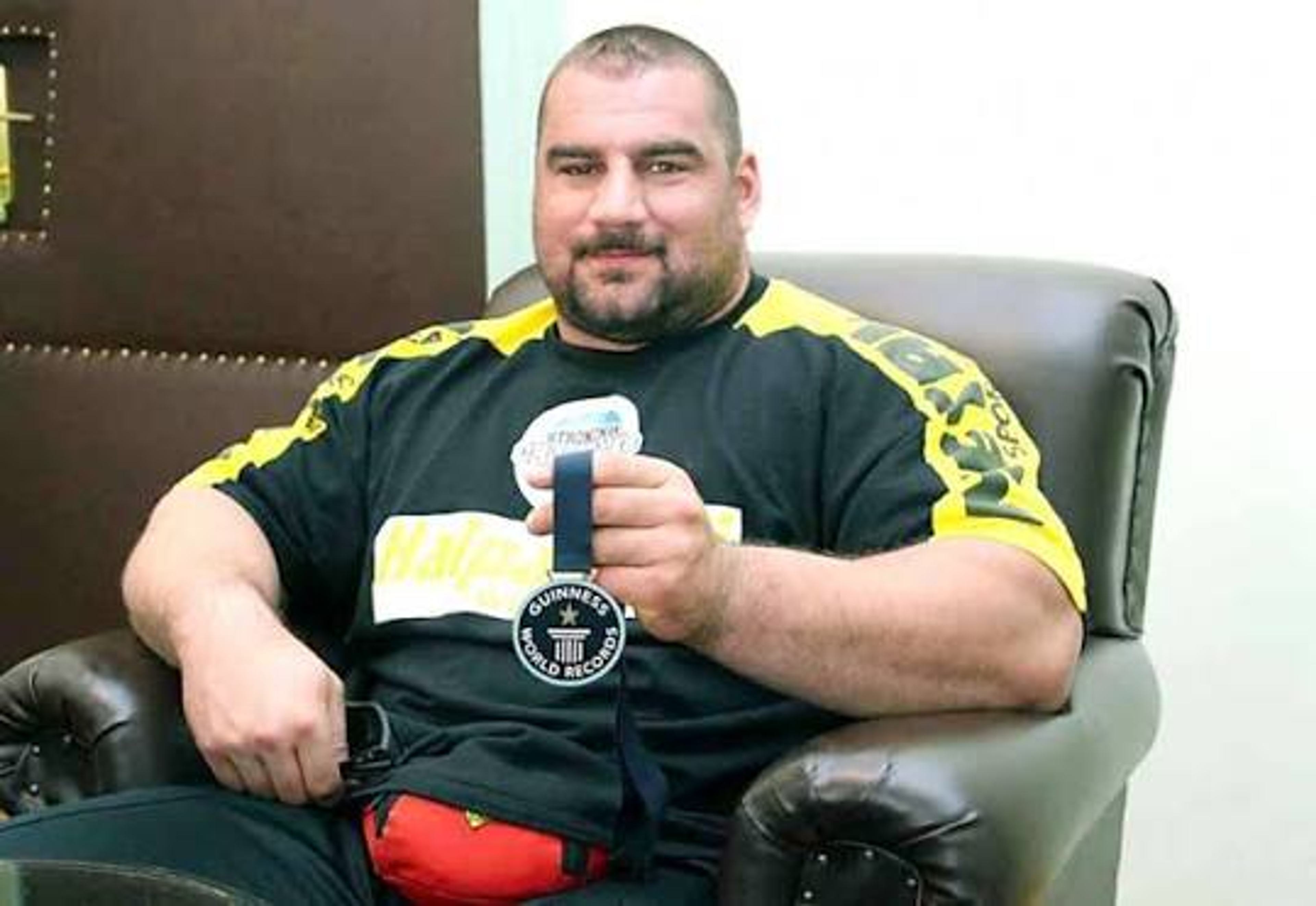Ervin Katona în timpul carierei sale internaționale de strongman
