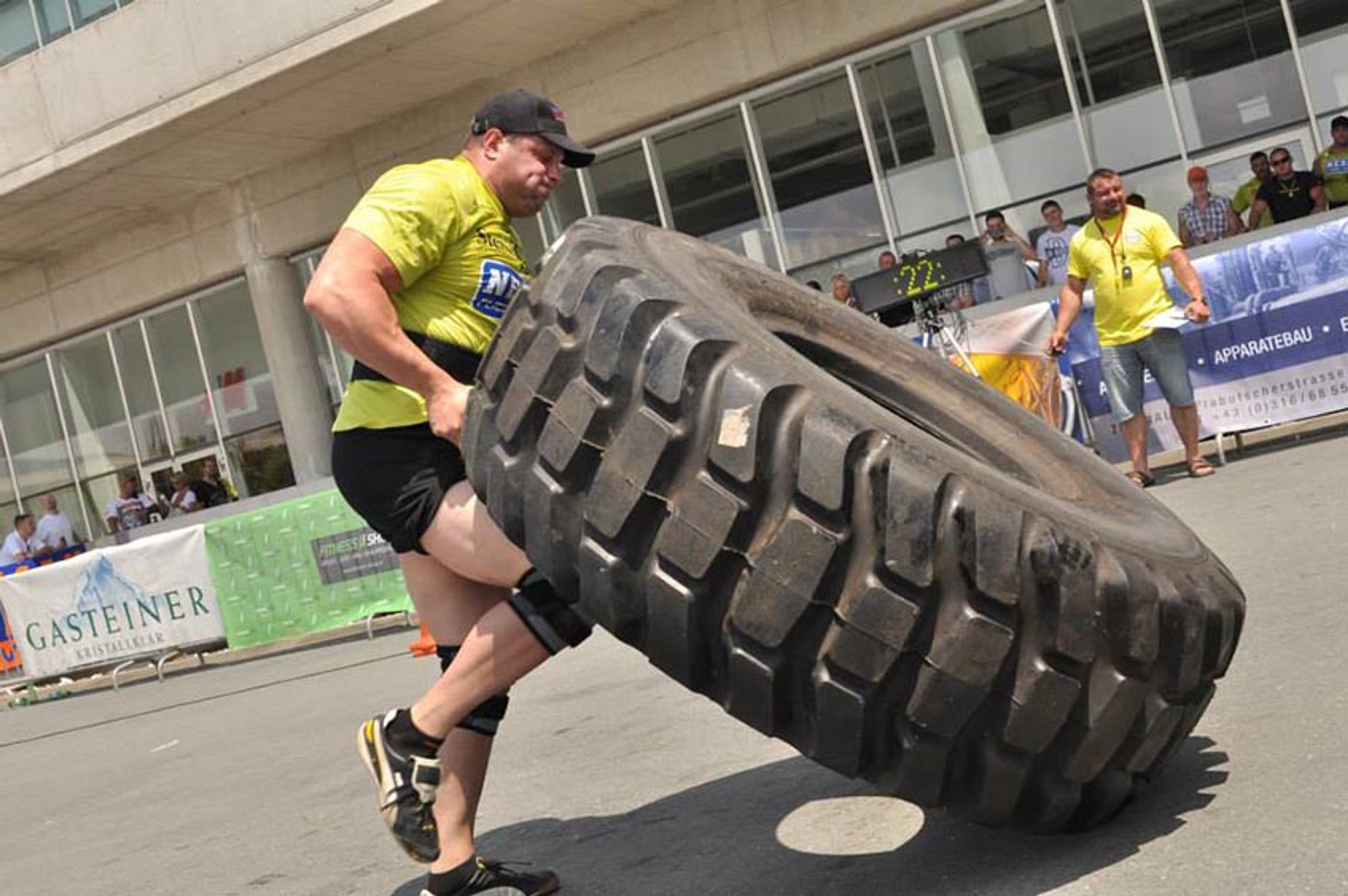 Martin Wildauer în competiție de strongman