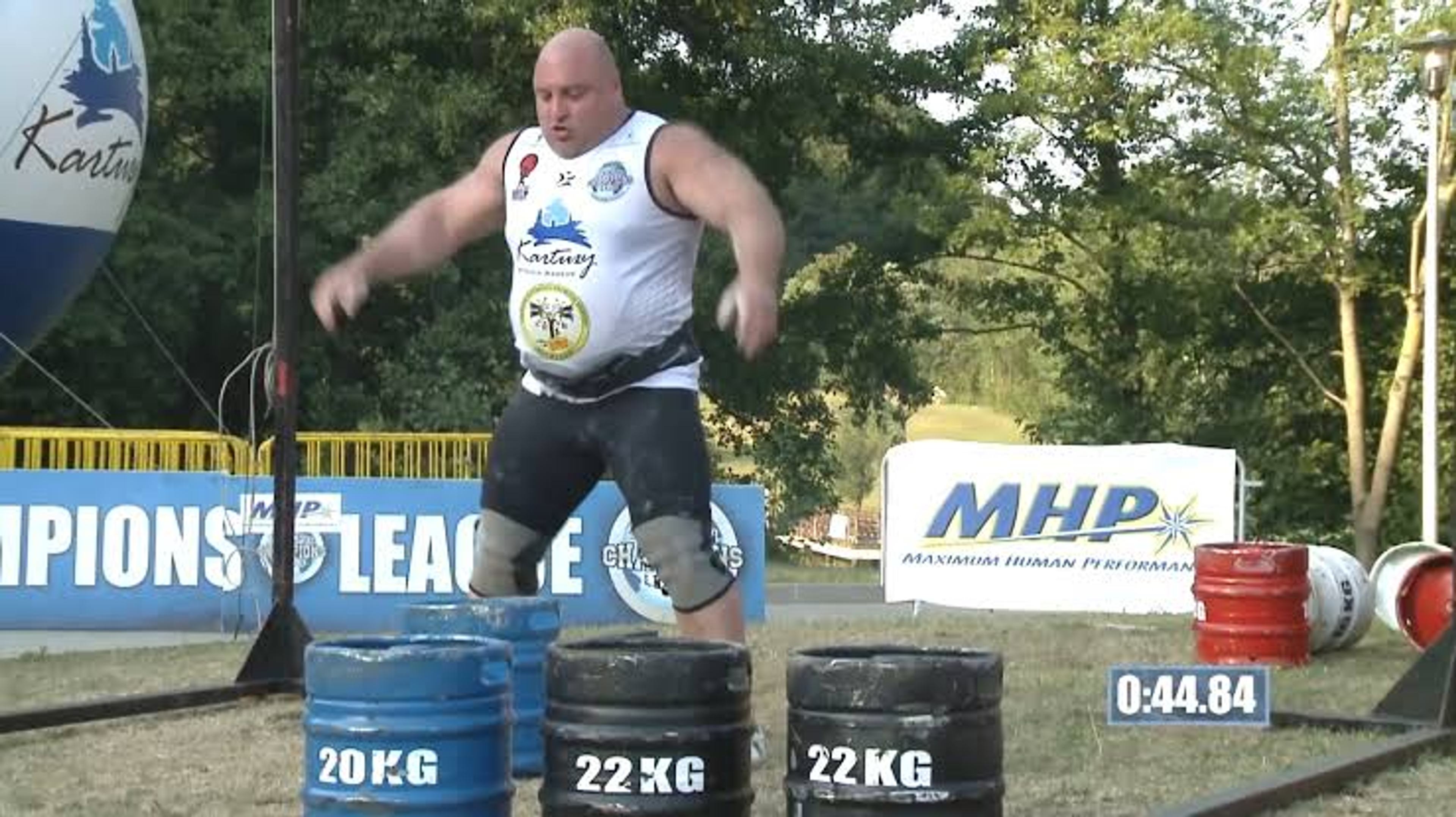 Vidas Blekaitis în competiție strongman