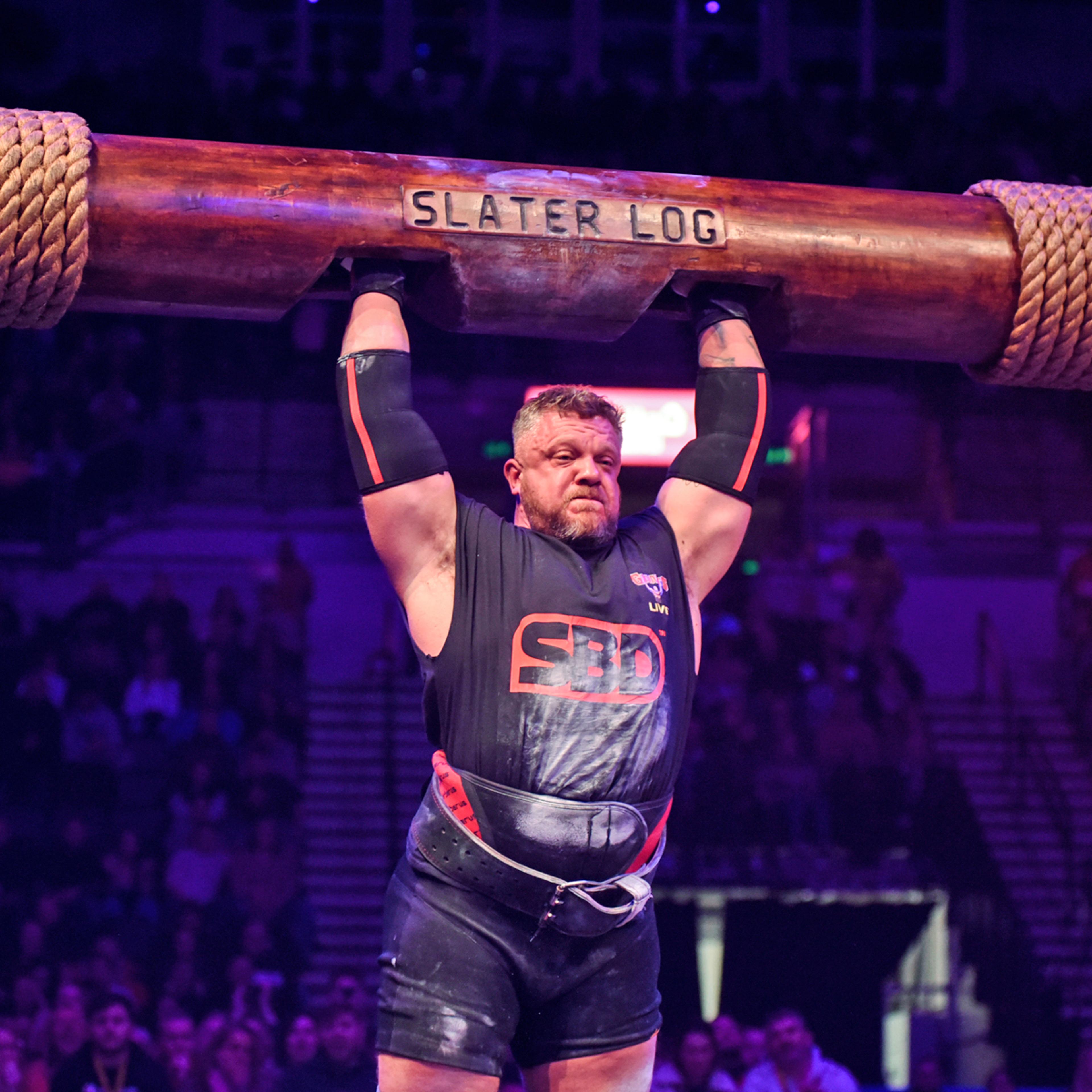 Luke Stoltman în competiție de strongman