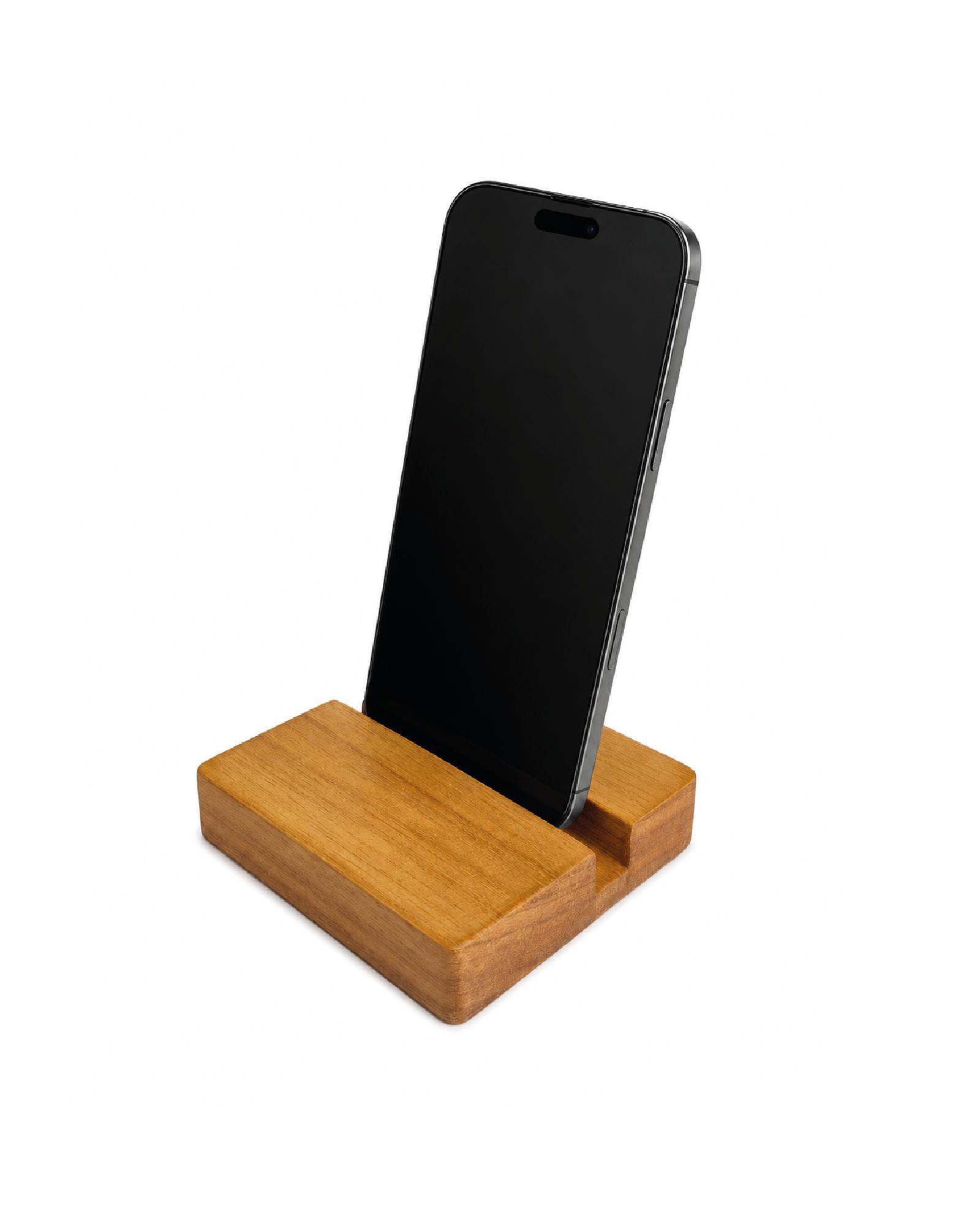 Soporte para celular de madera cachimbo, modelo Cuadrado, vista superior con grabado personalizado