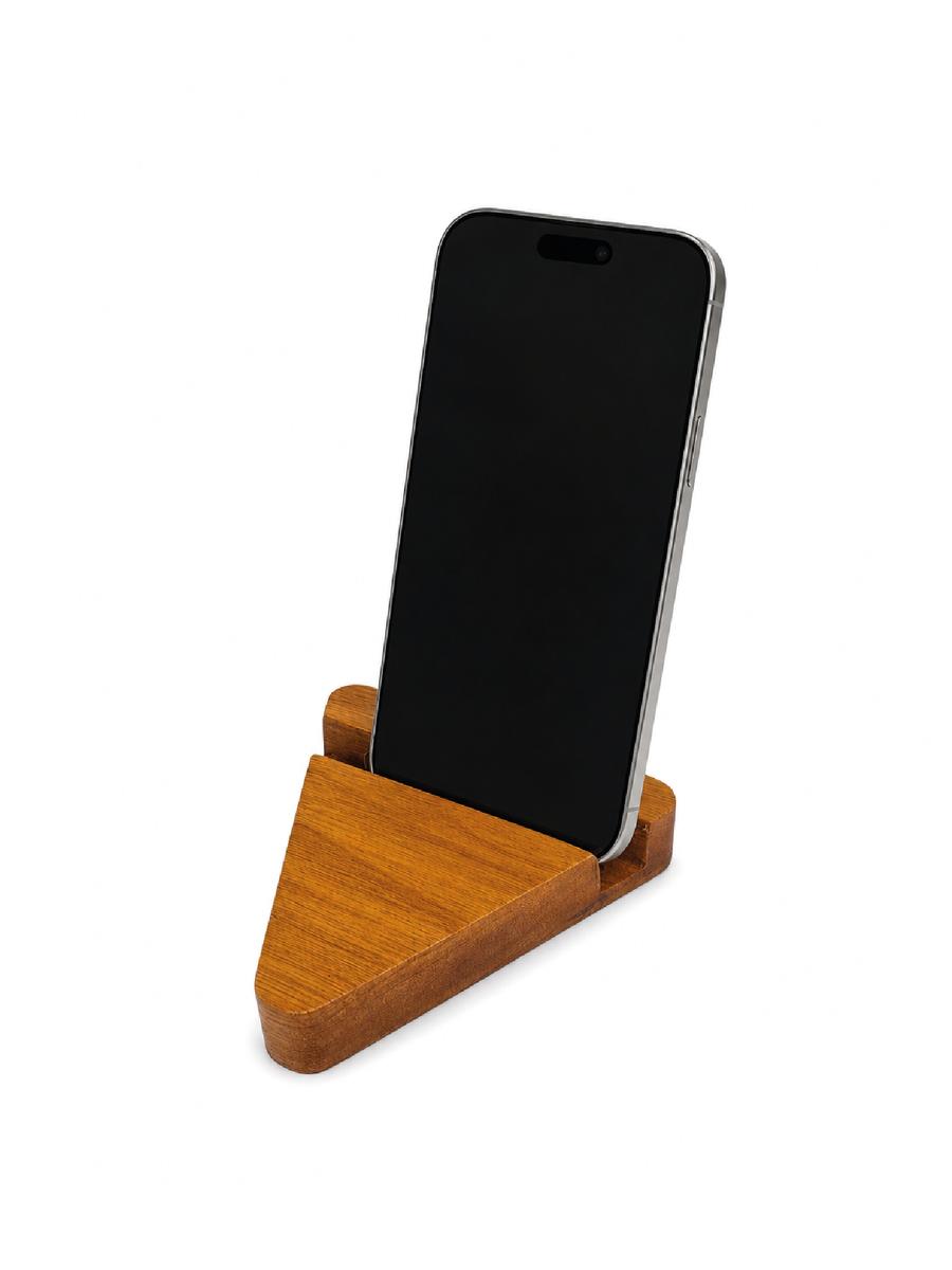 Soporte para celular de madera cachimbo, modelo Triángulo, vista superior con grabado personalizado