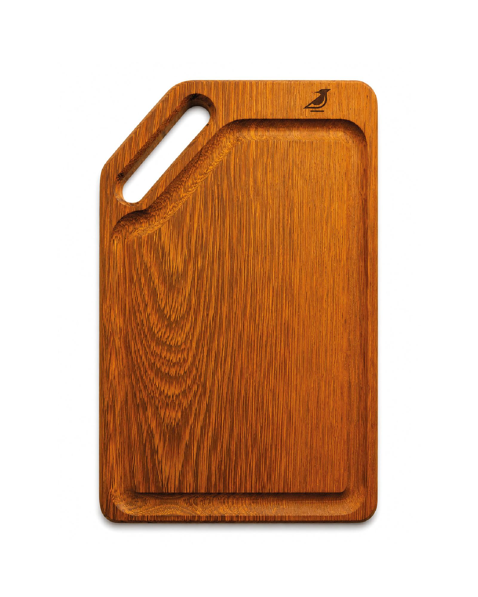 Tabla parrillera Tana en madera huayruro con mango integrado en diagonal
