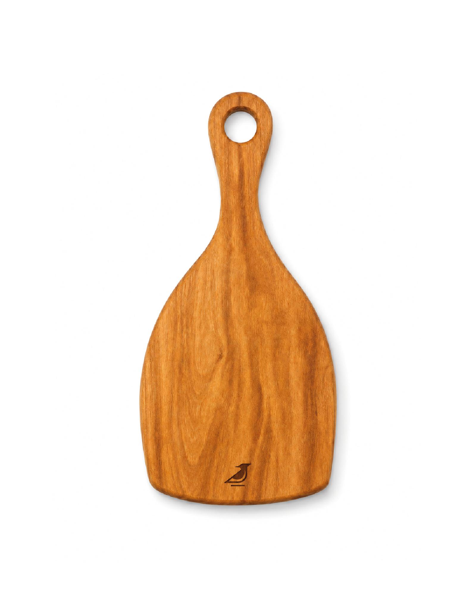 Tabla para quesos Got en madera de cachimbo con salami, jamón, queso, choclo y aceitunas