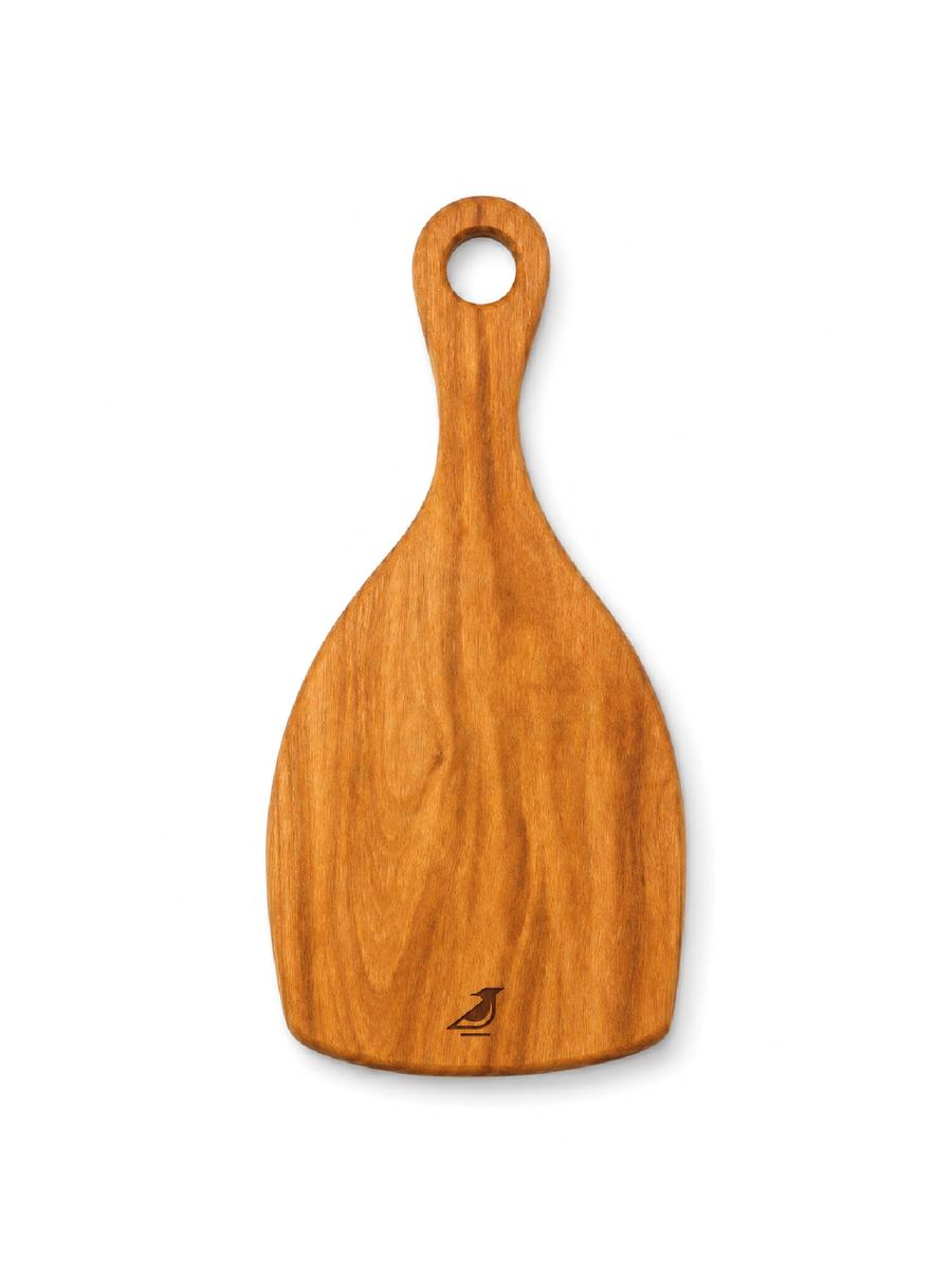Tabla para quesos Got en madera de cachimbo con salami, jamón, queso, choclo y aceitunas