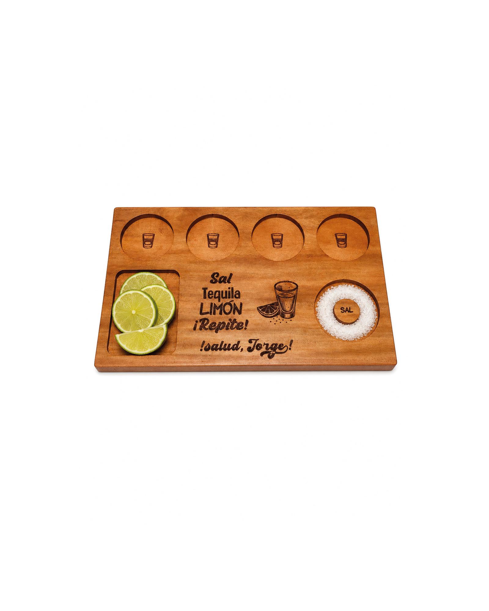 Bandeja para shots de madera pumaquiro con 4 vasos, limón y sal