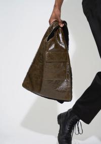 Habit 19 Tote Vest green | © Sarah Levy 2025