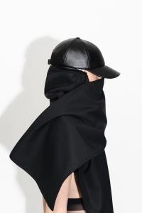 Habit 09 Curtain Cap Black | © Sarah Levy 2025