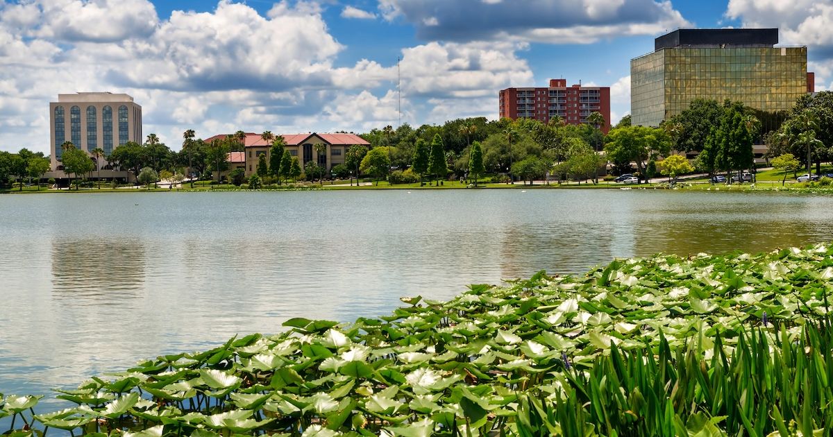 Moving to Lakeland, Florida: Tips for a Smooth Transition