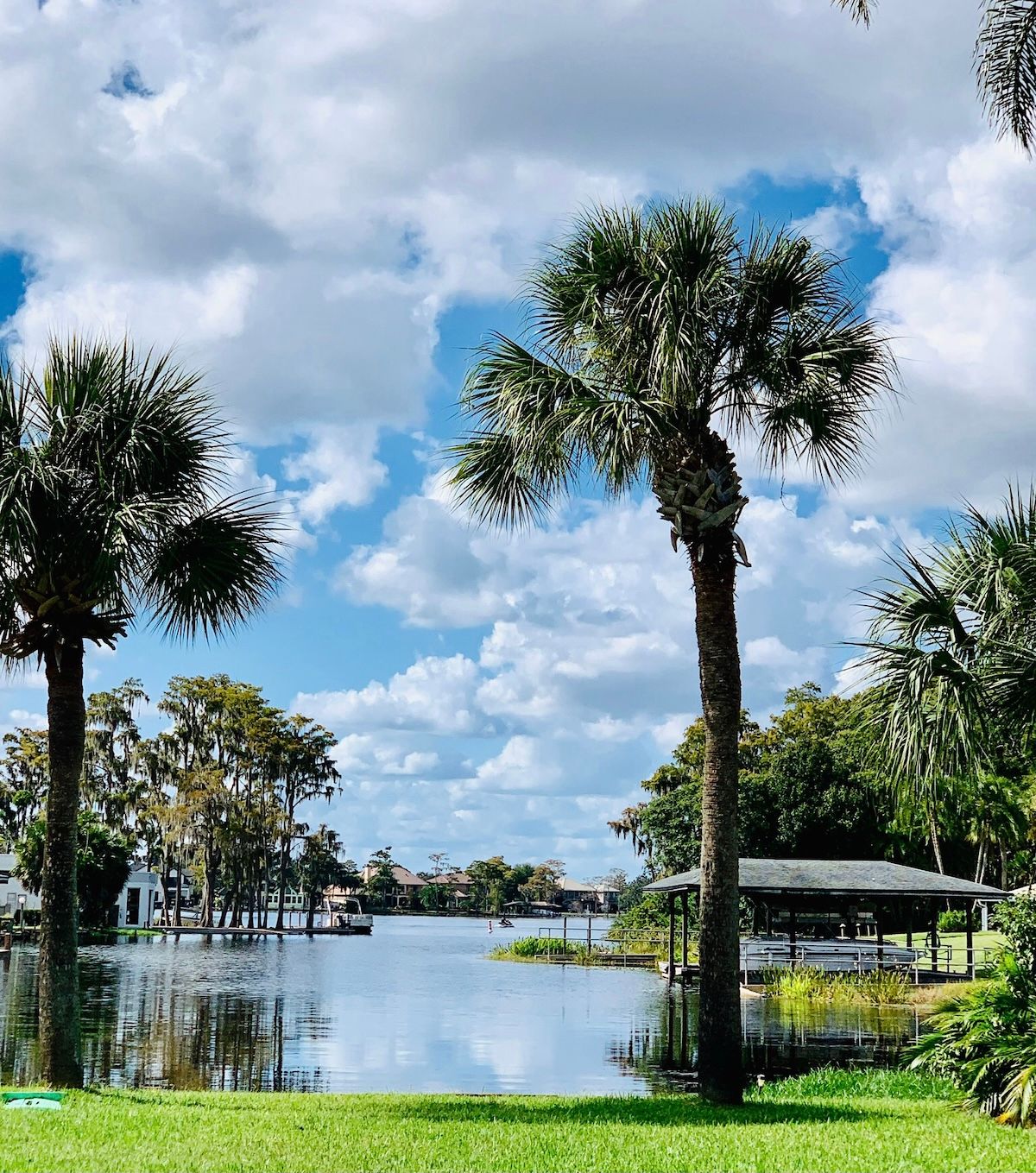 Central Florida Lakefront Homes: Your Guide to Waterfront Living