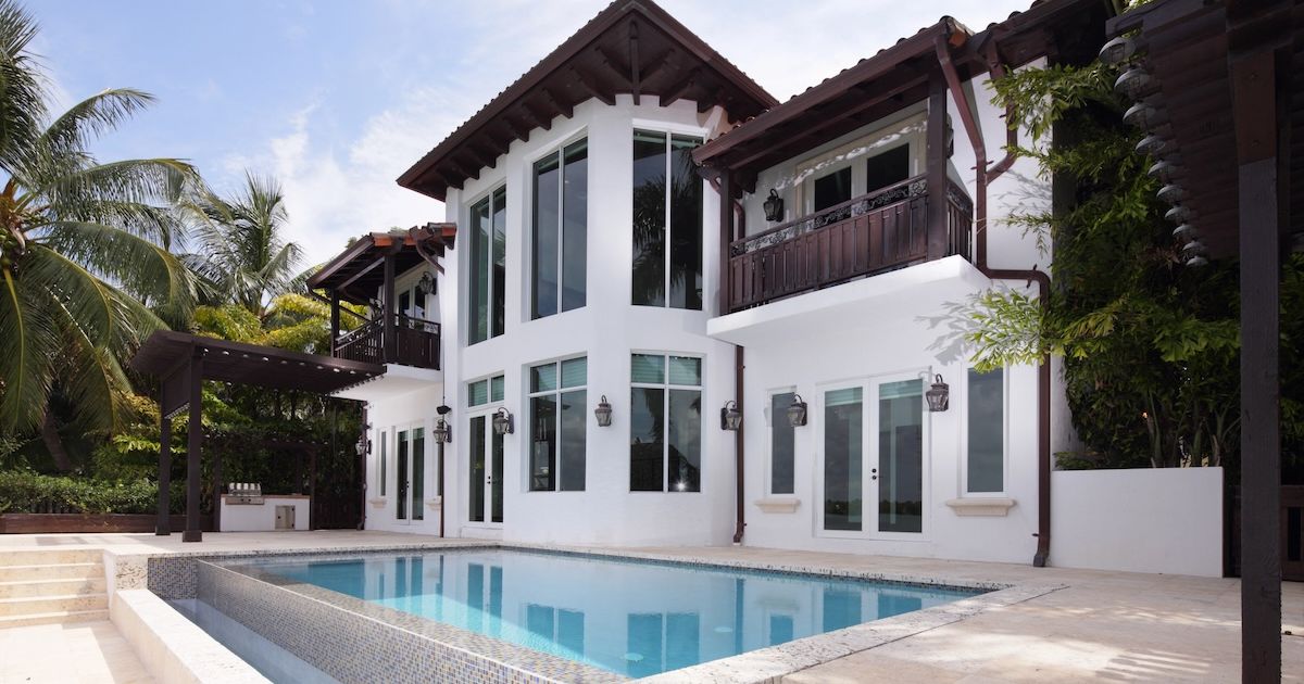What is a Cash Offer in Real Estate? Simplifying Your Property Sale