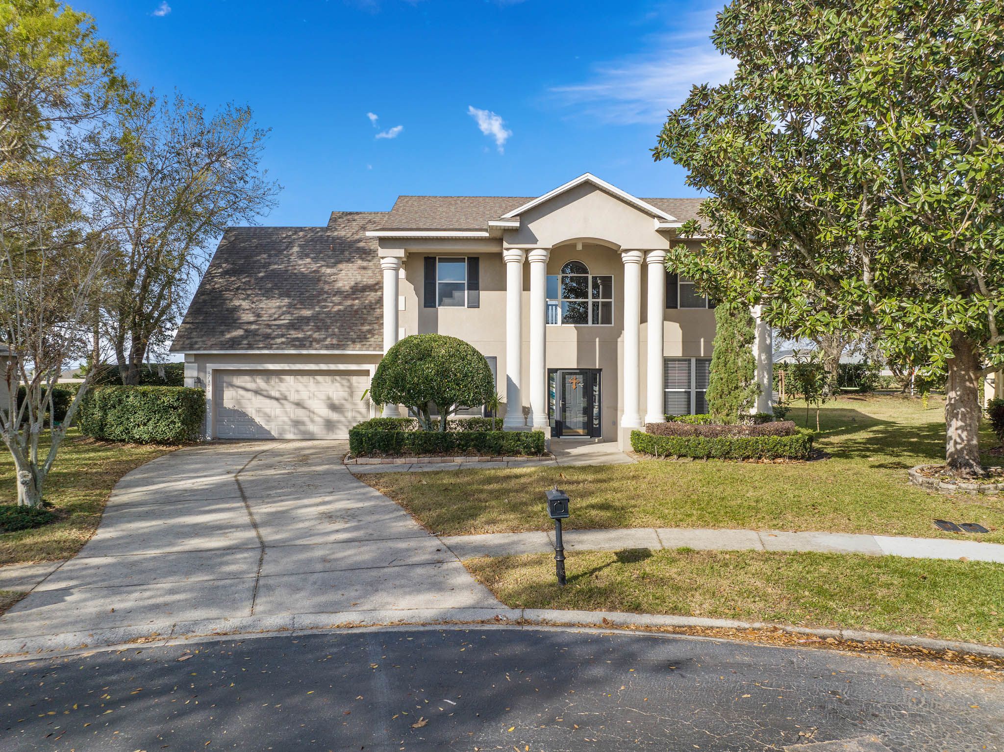 Spacious Gated Home for Sale in Clermont, Florida