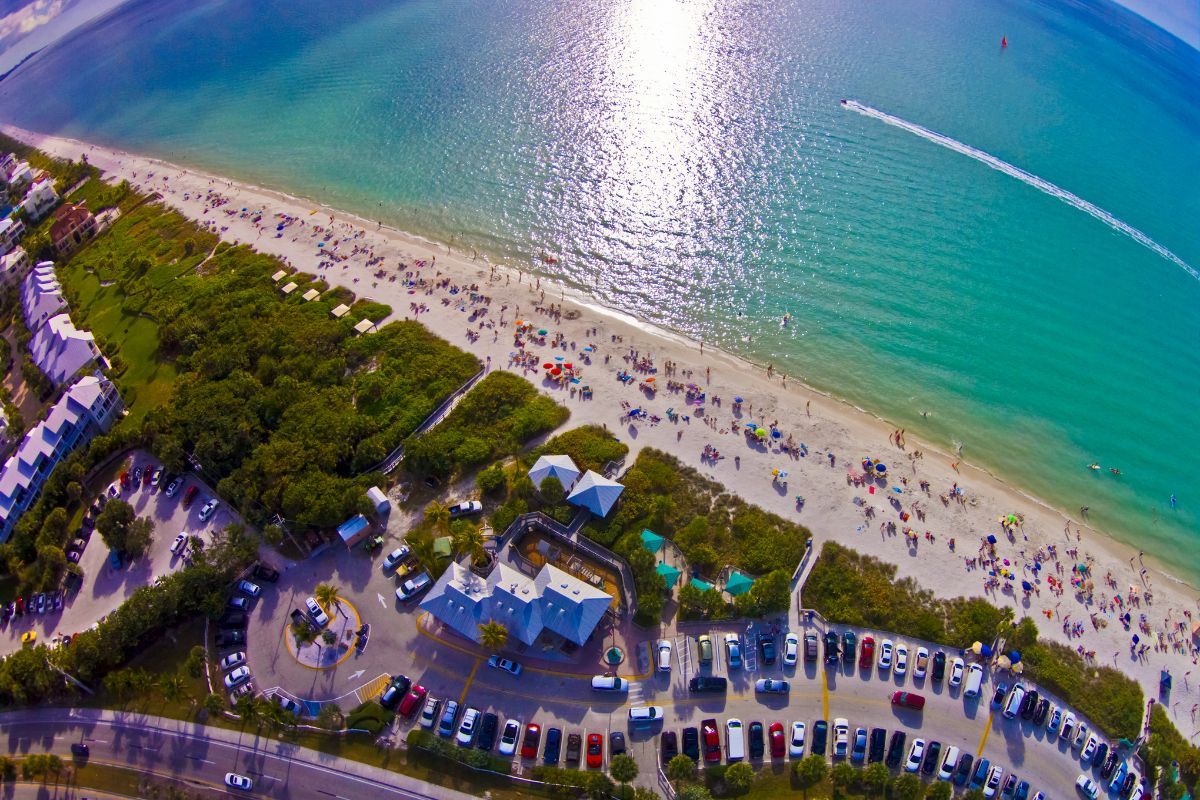 Moving to Bonita Springs, Florida: Top Tips for a Smooth Transition