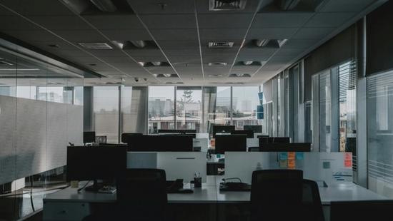 Compliance Analysts Are Quietly Winning: AI Is Fueling Demand, Not Replacing It