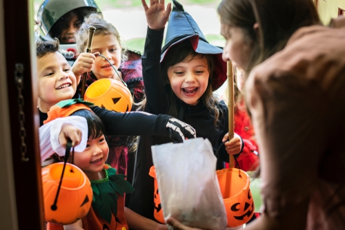8 Halloween Safety Tips for Pedestrians And Drivers