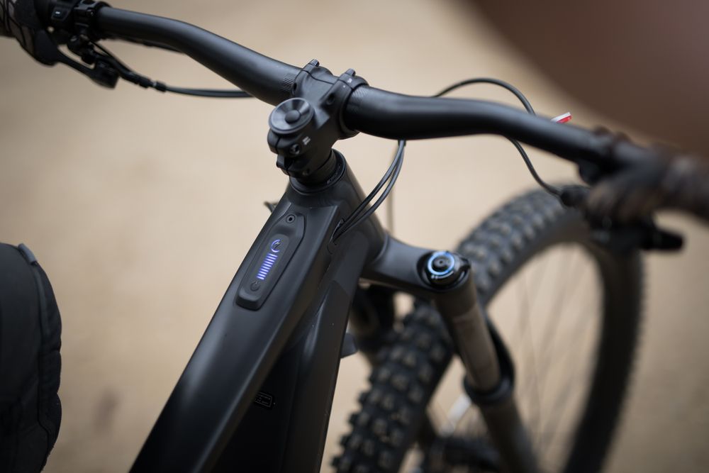 close-up of an electric bike battery and handlebars showing a modern e-bike used for commuting in New Jersey