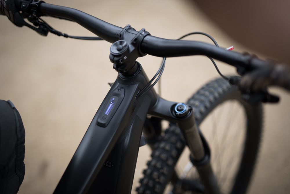Image close-up of an electric bike battery and handlebars showing a modern e-bike used for commuting in New Jersey