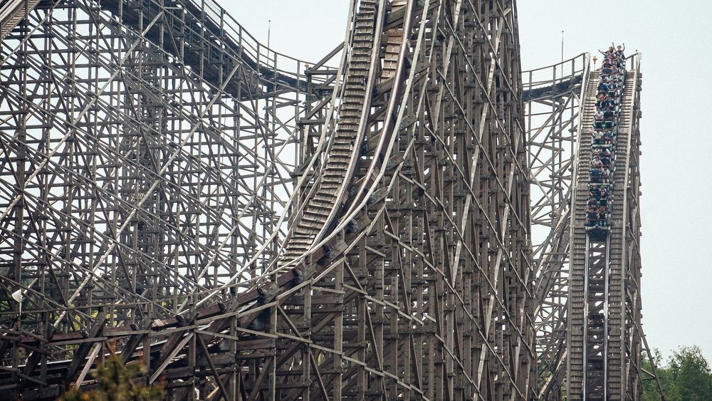 14 Injured in Roller Coaster Malfunction at Six Flags Amusement