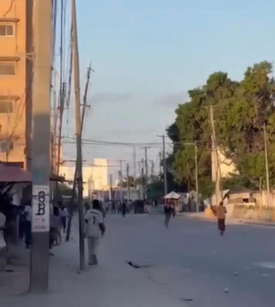 Government Forces Use Live Fire as Protests Erupt in Mogadishu’s Abdiaziz District