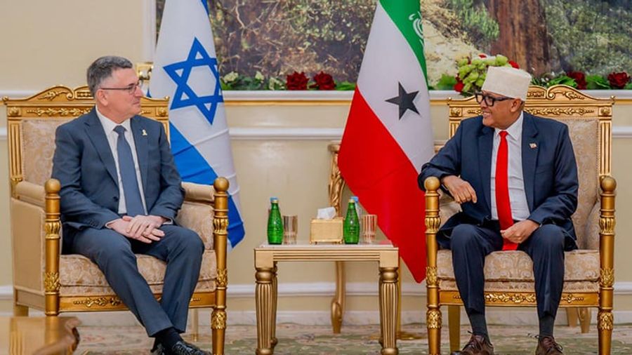 Somali President Hassan Sheikh stated that his government weighed both military force and dialogue to resolve the Somaliland dispute