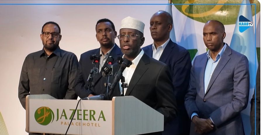 Former Somali President Sheikh Sharif Warns of Deepening Political Crisis