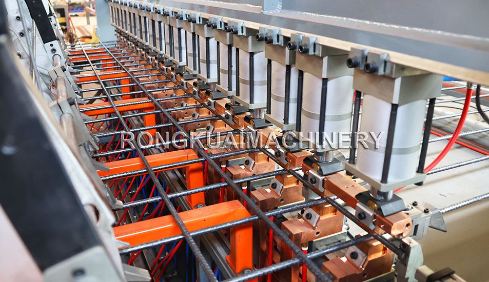 image of wire mesh welding machine