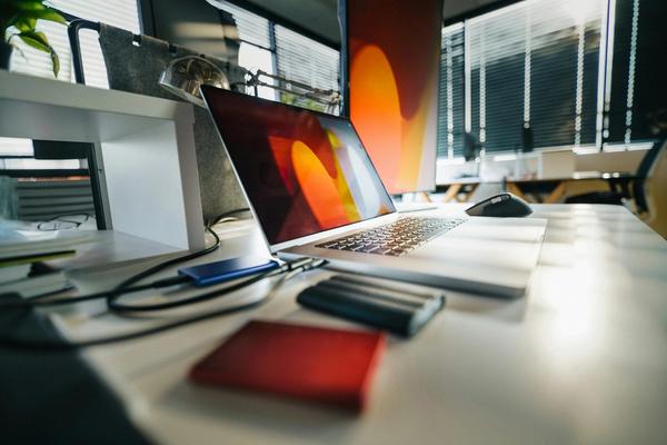 Digital customer experience across multiple devices and touchpoints